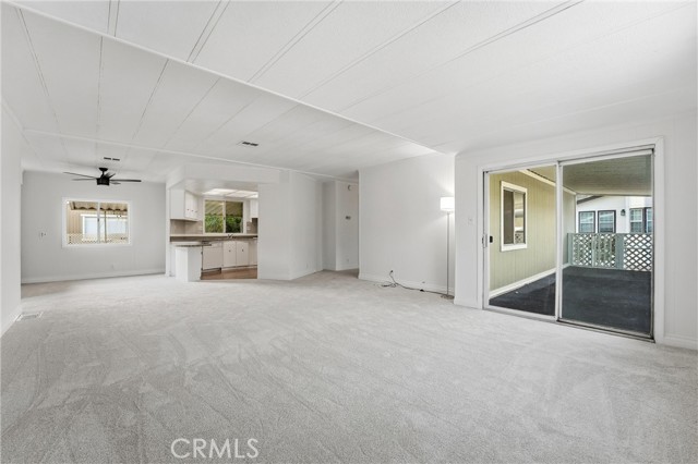 Detail Gallery Image 4 of 21 For 4901 Green River Rd #140,  Corona,  CA 92878 - 3 Beds | 2 Baths