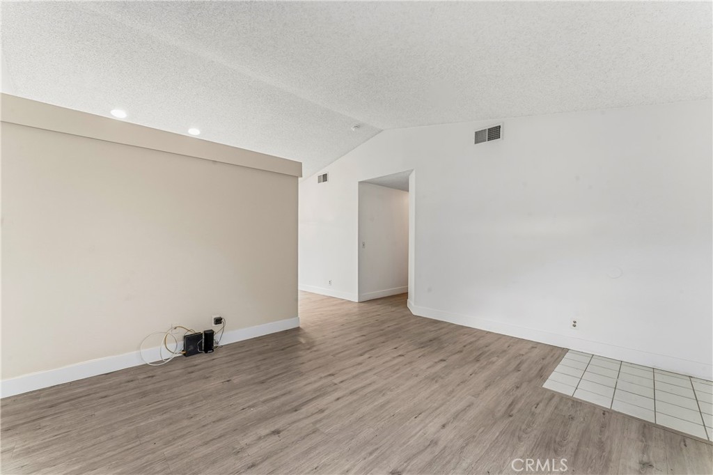 MLS #SR25260017 image #11