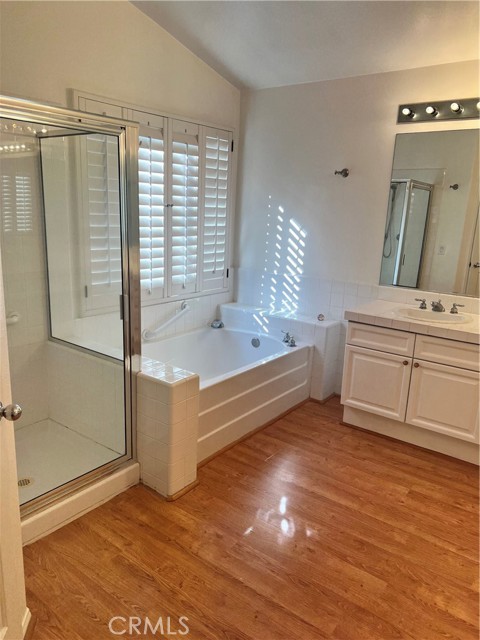 Detail Gallery Image 12 of 24 For 23616 Clearidge Dr, Valencia,  CA 91354 - 5 Beds | 3 Baths