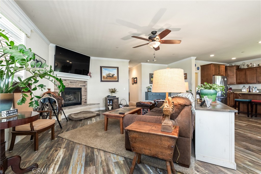 2023 Twelve Oaks Drive