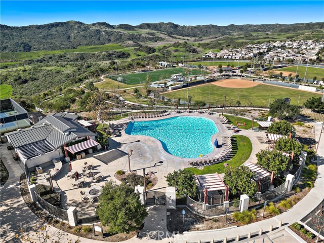 Detail Gallery Image 23 of 42 For 21 Promesa Ave, Rancho Mission Viejo,  CA 92694 - 3 Beds | 2/1 Baths