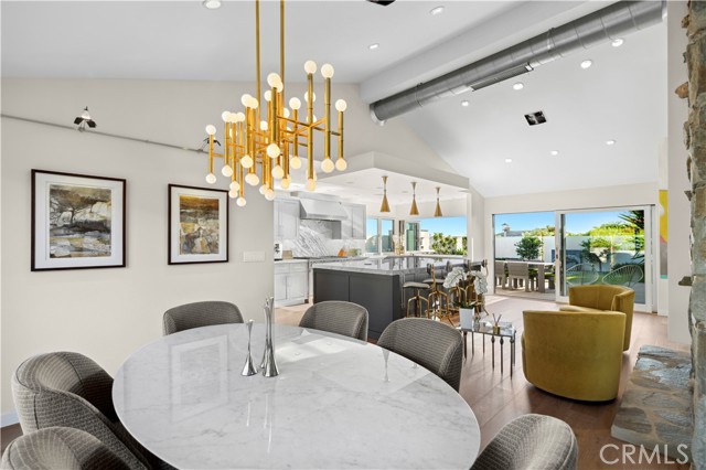 Detail Gallery Image 14 of 39 For 4000 Topside Ln, Corona Del Mar,  CA 92625 - 4 Beds | 2/1 Baths