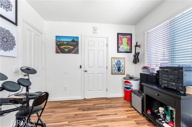 715 Olive Avenue, Huntington Beach CA: https://media.crmls.org/medias/8c455a5f-ba16-47f5-b50d-2323ed82988b.jpg
