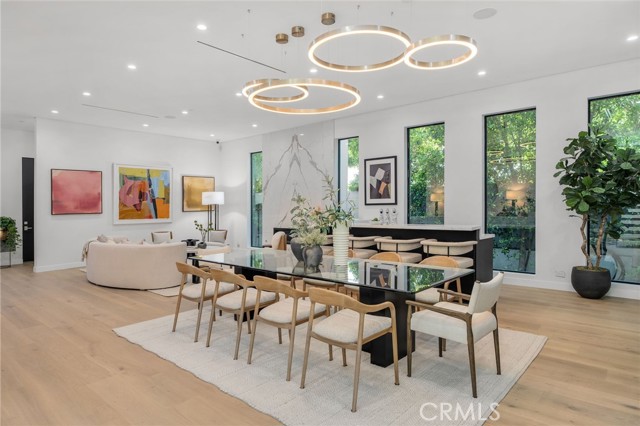 Detail Gallery Image 5 of 59 For 15231 Greenleaf St, Sherman Oaks,  CA 91403 - 6 Beds | 7/1 Baths