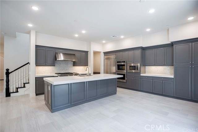 221 Geyser, Irvine CA: https://media.crmls.org/medias/8c462567-e4c7-4d70-b8f2-9d1336cfc8db.jpg