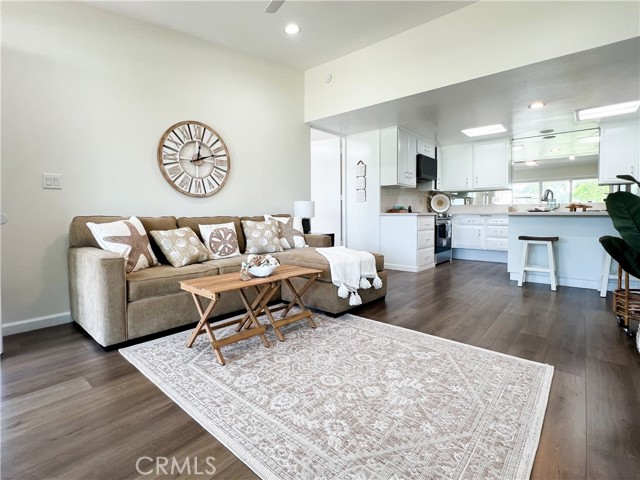 1533 Merion Way, M2-26D, Seal Beach CA: https://media.crmls.org/medias/8c469146-60a1-44f2-920f-18dd6494c997.jpg
