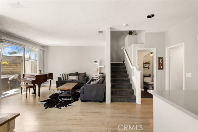 26502 Big Sur Drive, Valencia CA: https://media.crmls.org/medias/8c46ba48-f50c-4905-92f4-1c2320c712cb.jpg