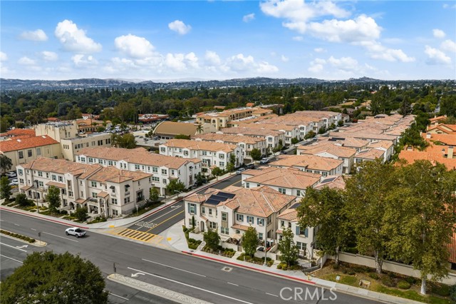 1419 N Indian Hill Boulevard, Claremont CA: https://media.crmls.org/medias/8c46bf97-e794-45d7-8c22-70ebd66b3cdf.jpg