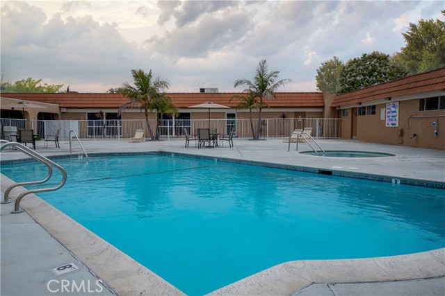 8200 BOLSA AVE, Midway City CA: https://media.crmls.org/medias/8c46ef20-9c6c-4180-8316-2f8fd76166ca.jpg