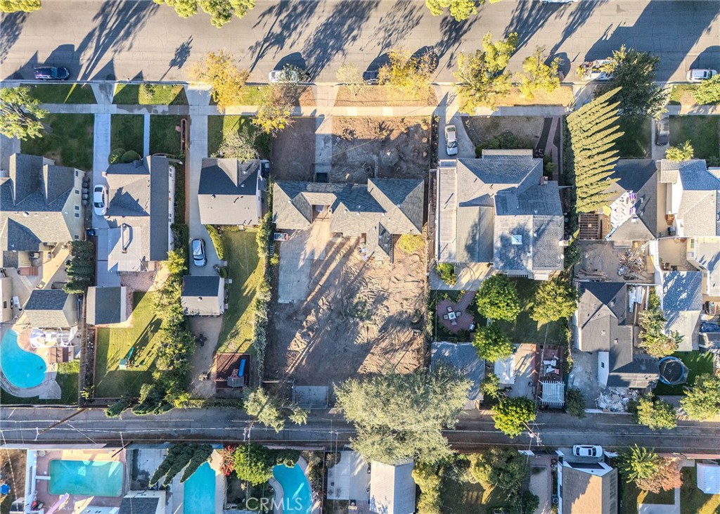 https://media.crmls.org/medias/8c473c61-2bdb-4069-9c52-ccda11153670.jpg?preset=X-Large