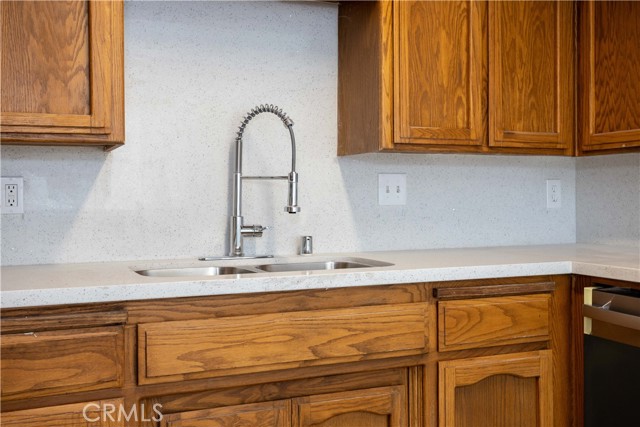 Detail Gallery Image 11 of 29 For 133 Easy St, Bakersfield,  CA 93308 - 3 Beds | 2 Baths