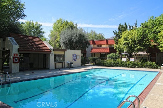 Detail Gallery Image 61 of 65 For 22218 Germain St #2,  Chatsworth,  CA 91311 - 4 Beds | 2/1 Baths