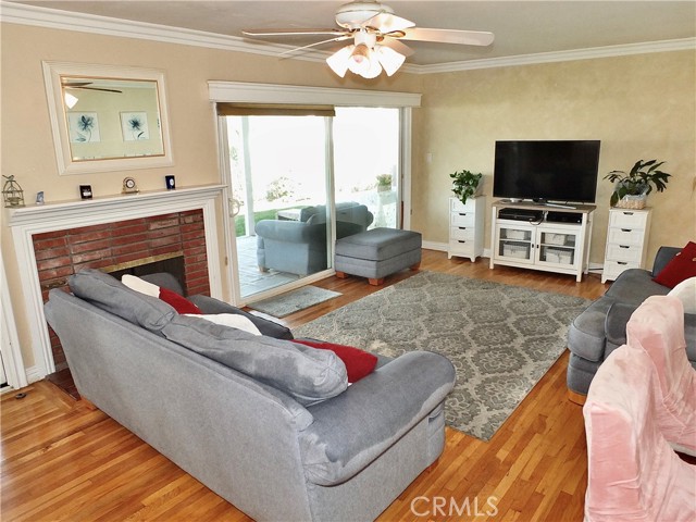 Image 2 of 43 For 6151 Wentworth