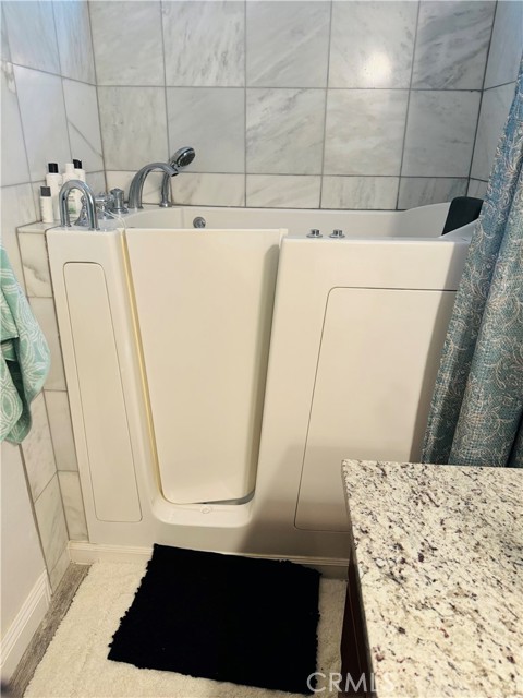 Detail Gallery Image 6 of 17 For 15717 Woodruff Ave #47,  Bellflower,  CA 90706 - 2 Beds | 2 Baths