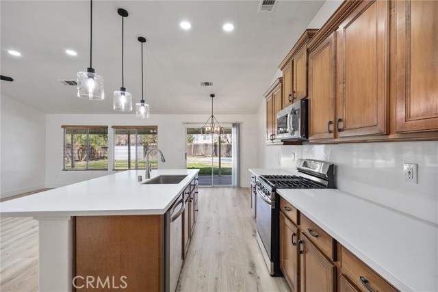 Detail Gallery Image 20 of 56 For 10302 Willow Bend Ct, Bakersfield,  CA 93312 - 4 Beds | 2 Baths