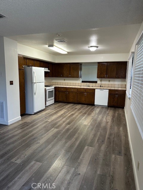 14952 Ritter Street, Victorville CA: https://media.crmls.org/medias/8c48d2e2-faa2-4086-8d4f-78a766cec2da.jpg