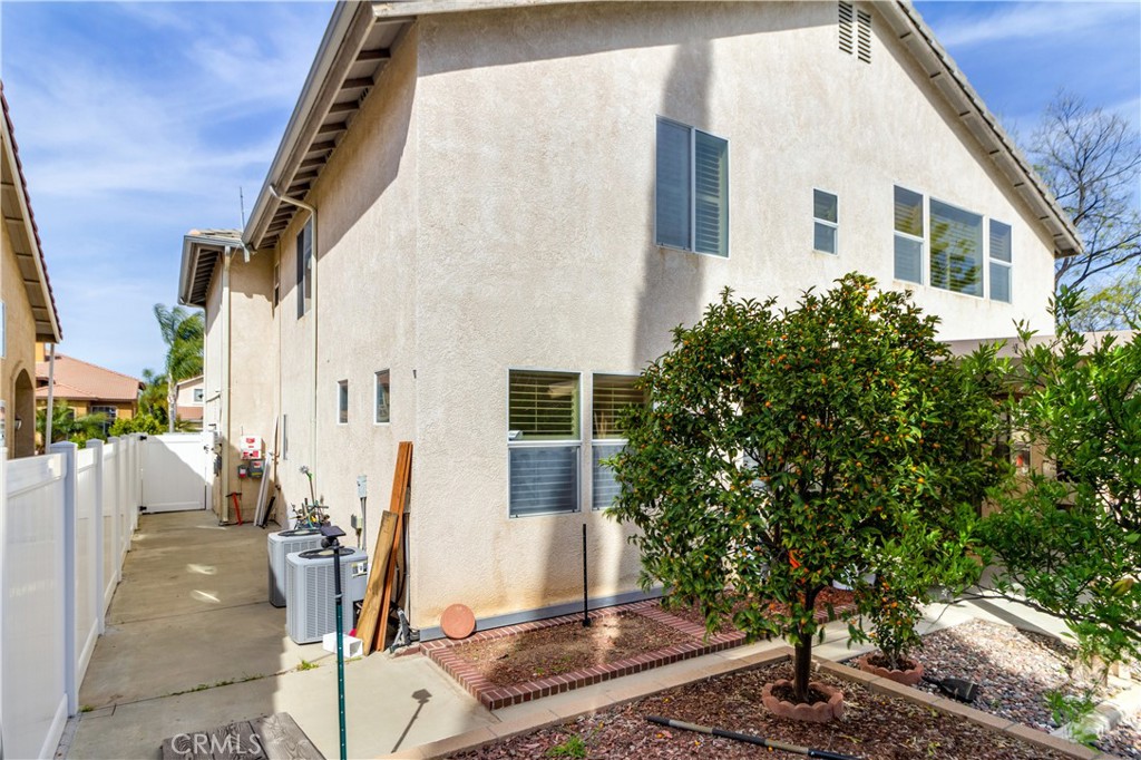 992 Trovita Drive
