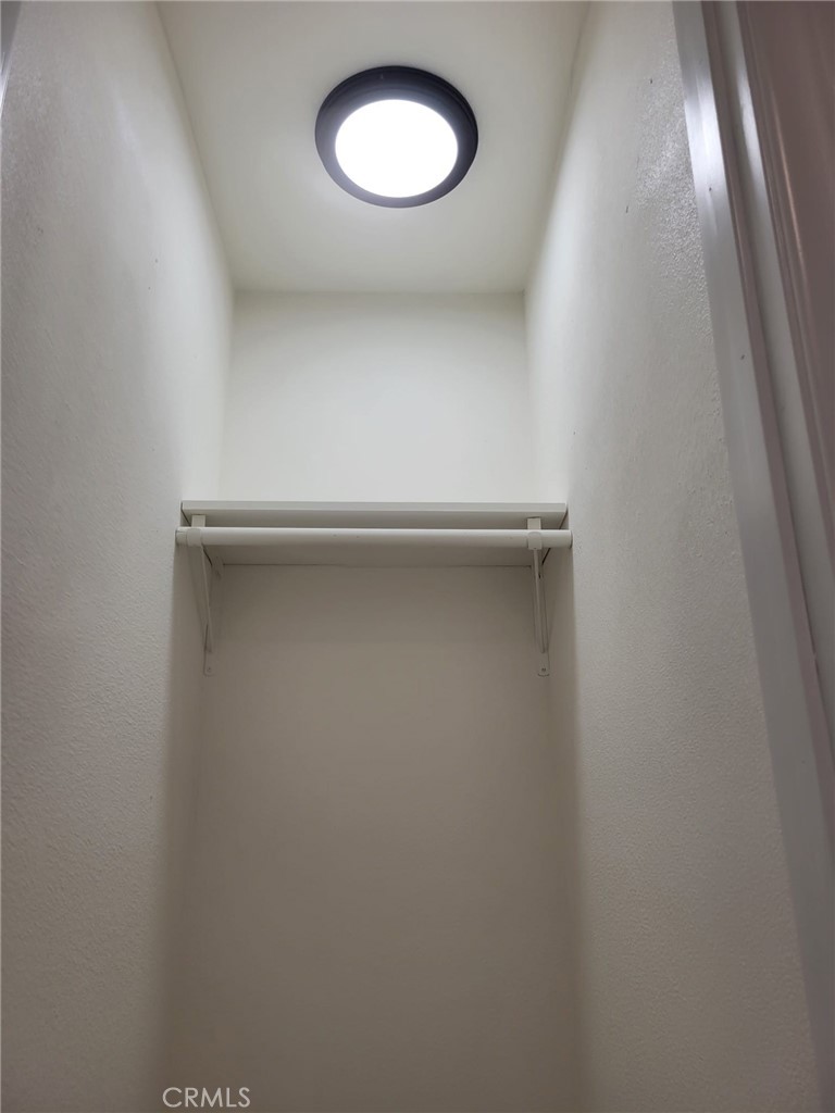 https://media.crmls.org/medias/8c4904aa-a29e-42cd-b819-8d519d4dbf08.jpg?preset=X-Large