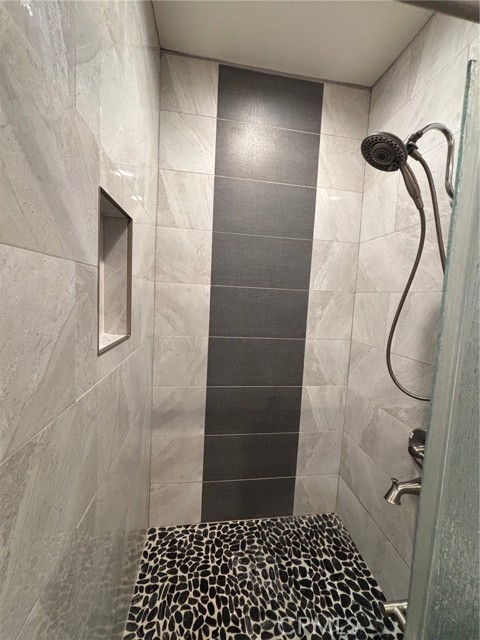 Detail Gallery Image 16 of 50 For 1826 N Berendo St, Los Angeles,  CA 90027 - 7 Beds | 4 Baths