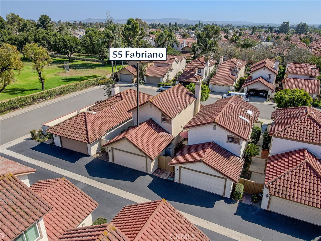 https://media.crmls.org/medias/8c494ffe-9104-4334-8752-59cac86d8a25.jpg?preset=X-Large