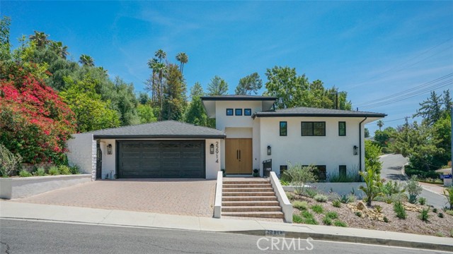 22914 Gershwin Drive, Woodland Hills CA: https://media.crmls.org/medias/8c49705b-b940-475d-9e5e-aa70f2f4be62.jpg