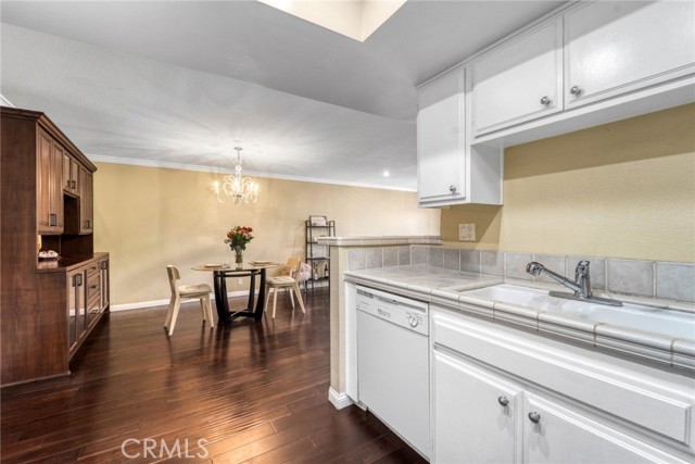 Detail Gallery Image 5 of 20 For 1535 S Bentley Ave #202,  Los Angeles,  CA 90025 - 2 Beds | 2 Baths