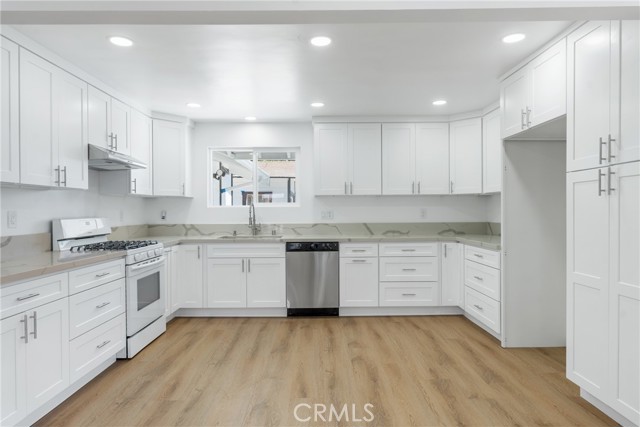 Detail Gallery Image 11 of 39 For 2105 Genevieve, San Bernardino,  CA 92405 - 3 Beds | 2 Baths