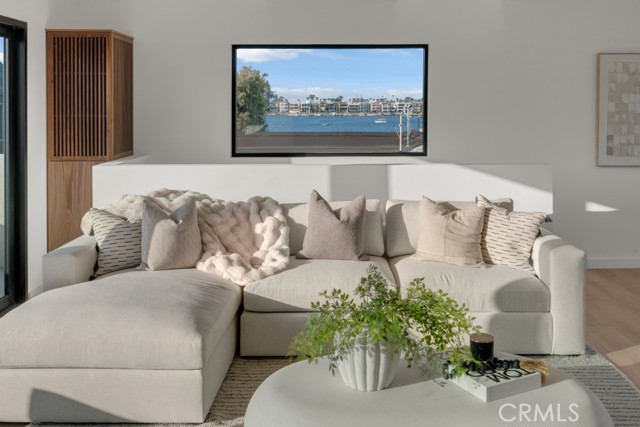 58 66th Place, Long Beach CA: https://media.crmls.org/medias/8c4a24b2-e701-4d57-9e15-88626d78989c.jpg