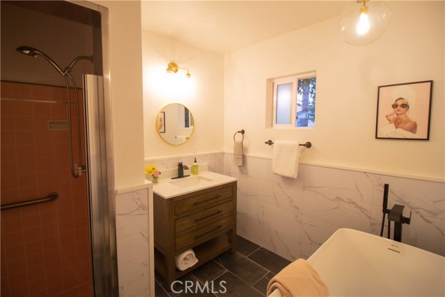 12512 Miranda Street, Valley Village CA: https://media.crmls.org/medias/8c4a997e-c1b9-4e07-a50a-8209f54f0528.jpg