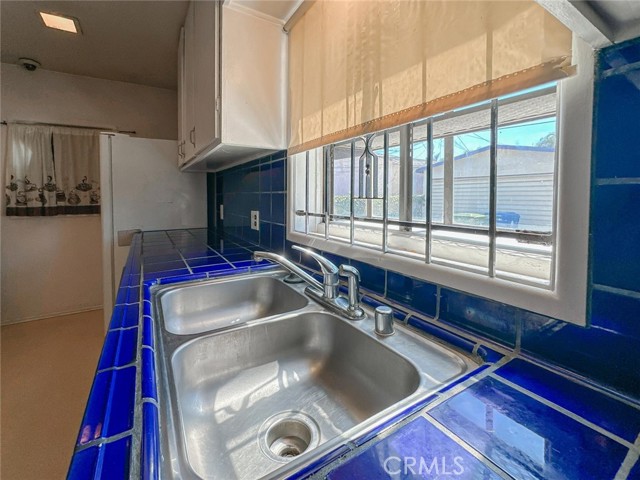 7029 4th Avenue, Los Angeles CA: https://media.crmls.org/medias/8c4ad6db-86dc-4822-8cc2-7b2356ae329f.jpg