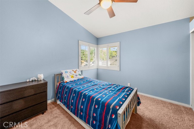 28230 Evergreen Lane, Saugus CA: https://media.crmls.org/medias/8c4b1121-3340-4802-bc2d-0fcf228a8e0c.jpg