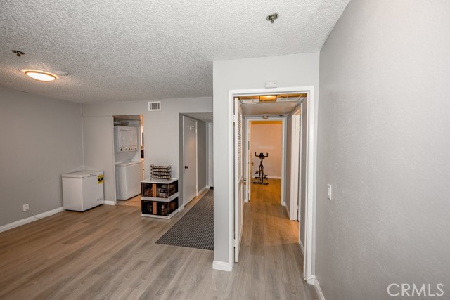 6545 Reseda Boulevard, Reseda CA: https://media.crmls.org/medias/8c4bc9ee-2783-4a61-939d-bb2e58b79c25.jpg