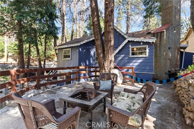 407 Dart Canyon Road, Crestline CA: https://media.crmls.org/medias/8c4bec44-30c0-4510-ae78-39b6dff73ab2.jpg