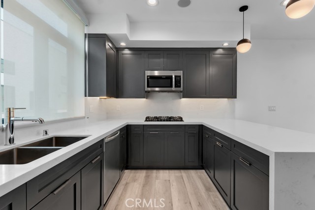 11304 Victory Boulevard, North Hollywood CA: https://media.crmls.org/medias/8c4c013f-2eea-4ef3-8cf0-4c233e0092b4.jpg