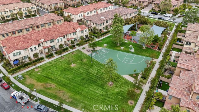 61 Fuchsia, Lake Forest CA: https://media.crmls.org/medias/8c4c2826-d21f-46bb-aa1c-b22829903c45.jpg