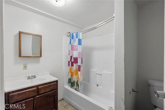 Detail Gallery Image 28 of 32 For 2619 Trinity St, Los Angeles,  CA 90011 - – Beds | – Baths