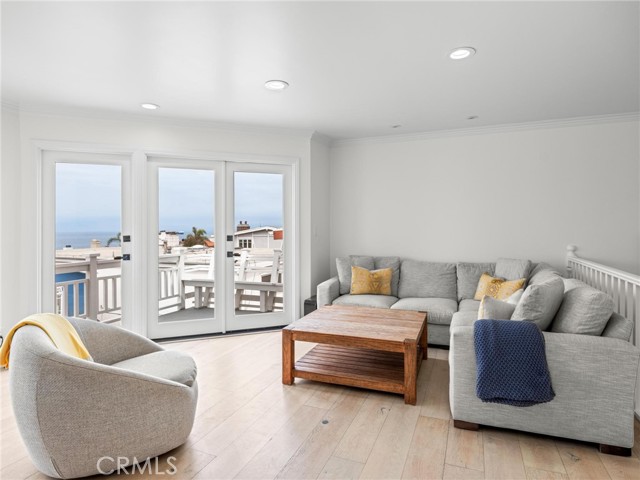 Detail Gallery Image 17 of 32 For 309 20th Pl, Manhattan Beach,  CA 90266 - 3 Beds | 2 Baths