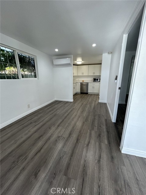 Detail Gallery Image 10 of 42 For 243 E 38th St, Los Angeles,  CA 90011 - 3 Beds | 2 Baths