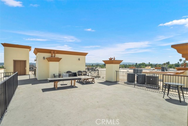 Detail Gallery Image 24 of 28 For 6938 Laurel Canyon Blvd #304,  North Hollywood,  CA 91605 - 2 Beds | 2 Baths