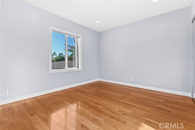 Detail Gallery Image 20 of 25 For 8436 Amboy, Sun Valley,  CA 91352 - 5 Beds | 3 Baths