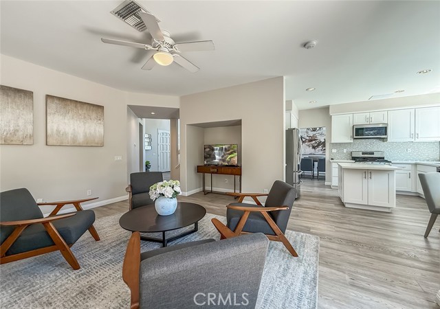 462 Cremona Way, Oak Park CA: https://media.crmls.org/medias/8c4f7599-91d4-4612-ac2b-a2ef88debe52.jpg