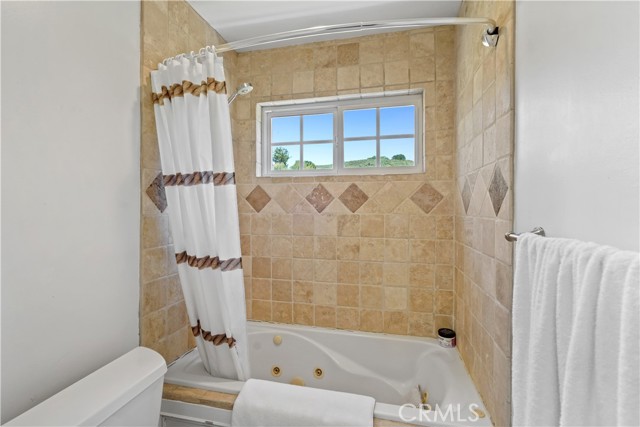 Detail Gallery Image 43 of 64 For 21221 Mulholland Dr, Woodland Hills,  CA 91364 - 5 Beds | 3/1 Baths