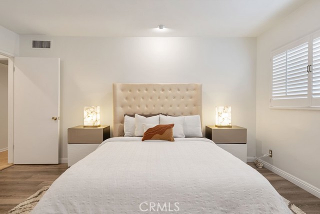 419 N Oakhurst Drive, Beverly Hills CA: https://media.crmls.org/medias/8c51e528-92b4-428f-802a-b9dee42f8de2.jpg