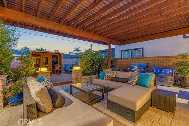 780 W Aster Place, Santa Ana CA: https://media.crmls.org/medias/8c51fb07-3ea0-4a4d-9069-f7e8b9a7e335.jpg