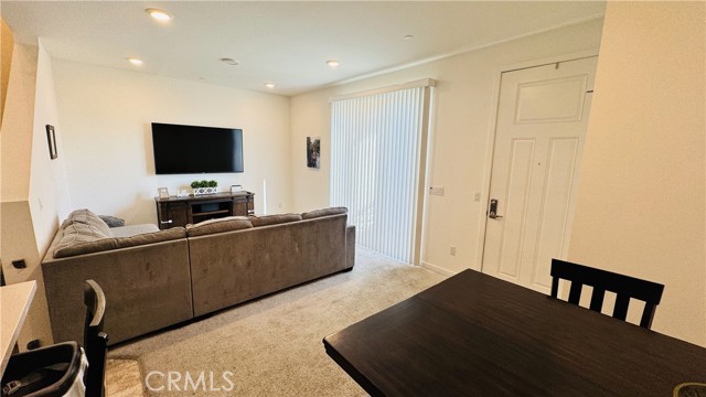 Detail Gallery Image 6 of 23 For 1376 Chervil Way, Upland,  CA 91786 - 2 Beds | 2/1 Baths