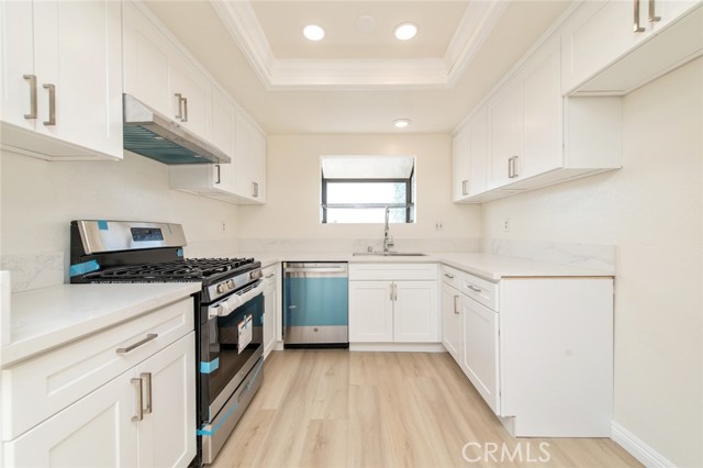 2038 S Bon View Avenue, Ontario CA: https://media.crmls.org/medias/8c52f7c3-8292-4334-a976-8860d4b9dc55.jpg