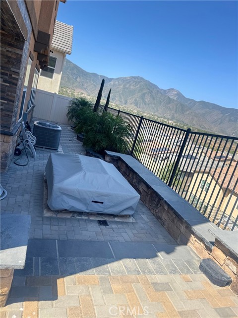 24657 Rockston Drive, Corona CA: https://media.crmls.org/medias/8c540127-6773-4673-9f83-43977a3a9bf9.jpg