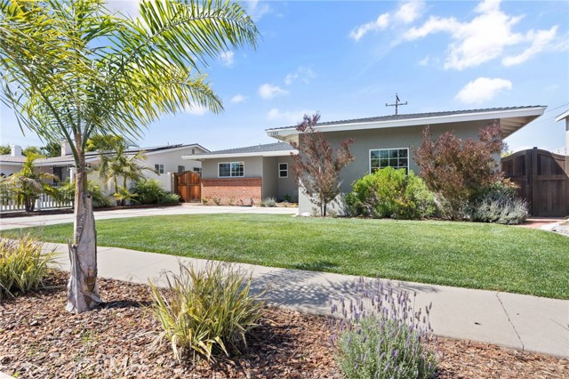 Image 2 for 1382 Galway Ln, Costa Mesa, CA 92626