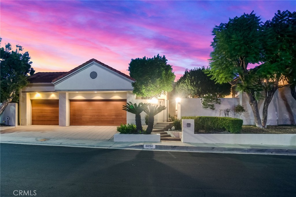 6050 Woodland View Drive, Woodland Hills, CA 91367
