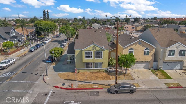 Detail Gallery Image 4 of 43 For 2503 Clarendon Ave, Huntington Park,  CA 90255 - 4 Beds | 2/1 Baths